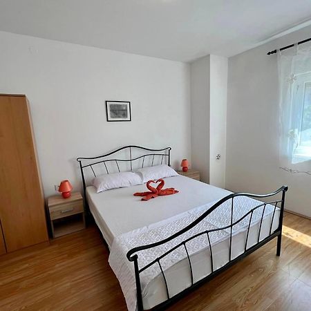 Apartments Monika Bibinje Bagian luar foto