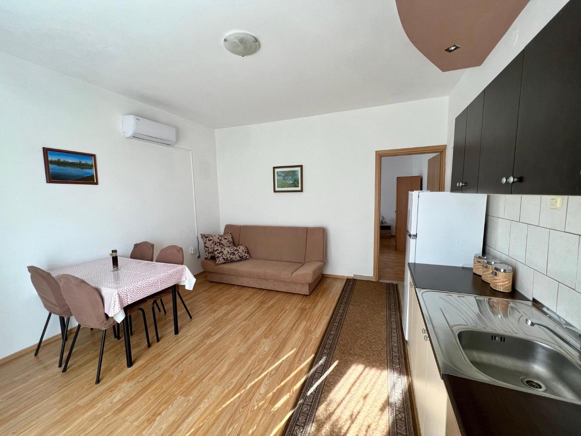 Apartments Monika Bibinje Bagian luar foto
