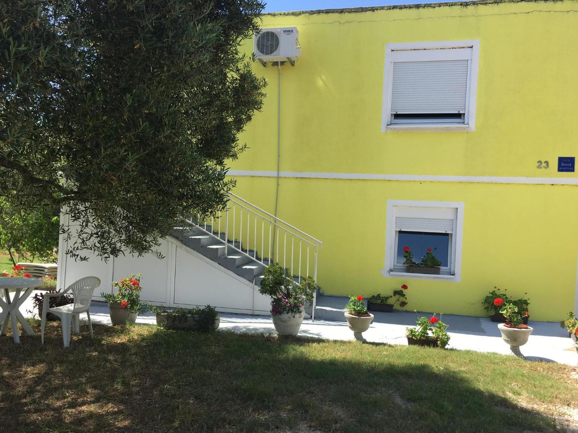 Apartments Monika Bibinje Bagian luar foto