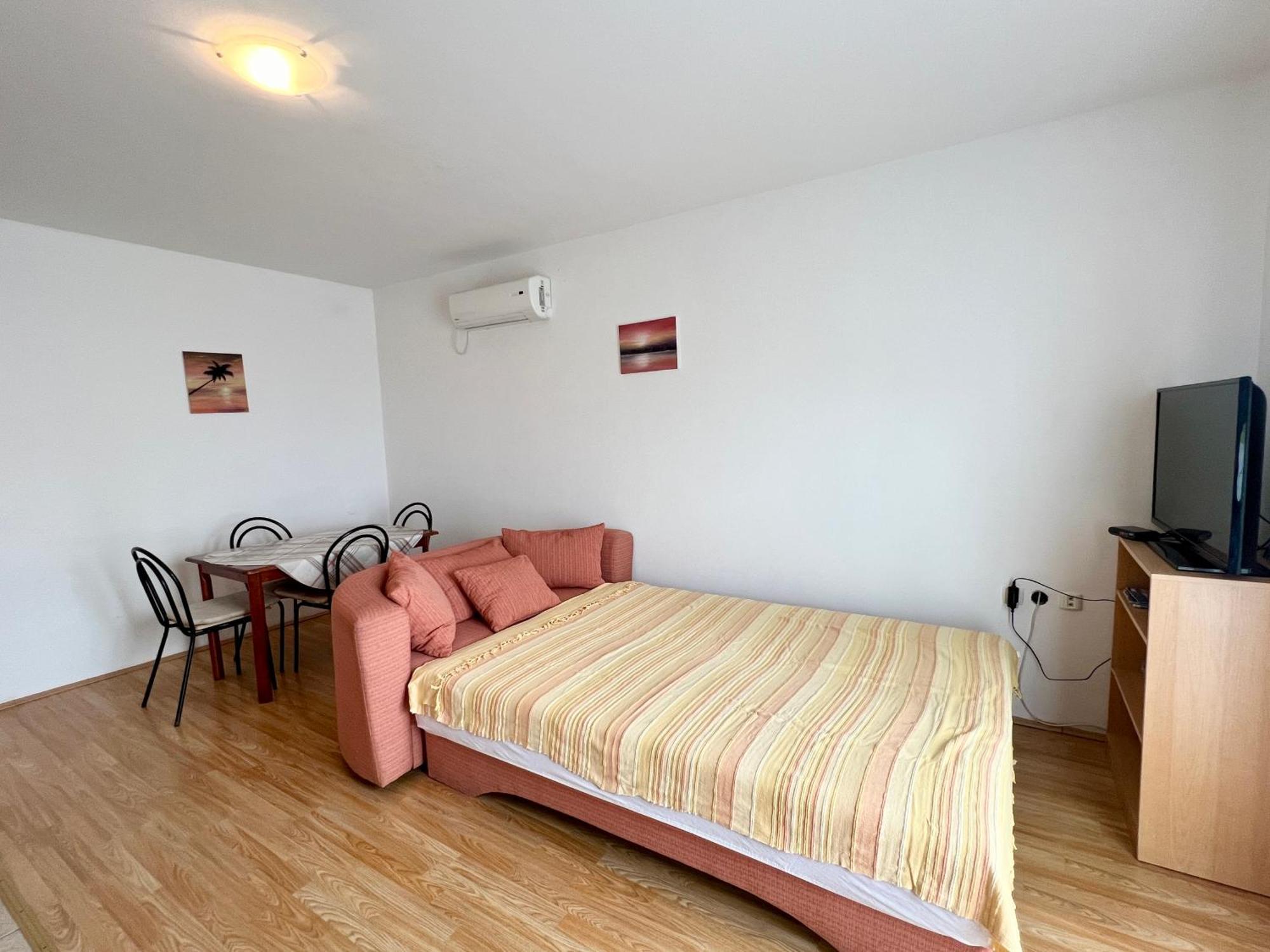 Apartments Monika Bibinje Bagian luar foto